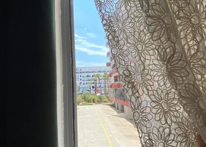 Rosy House - Comode House Near The Апартаменты