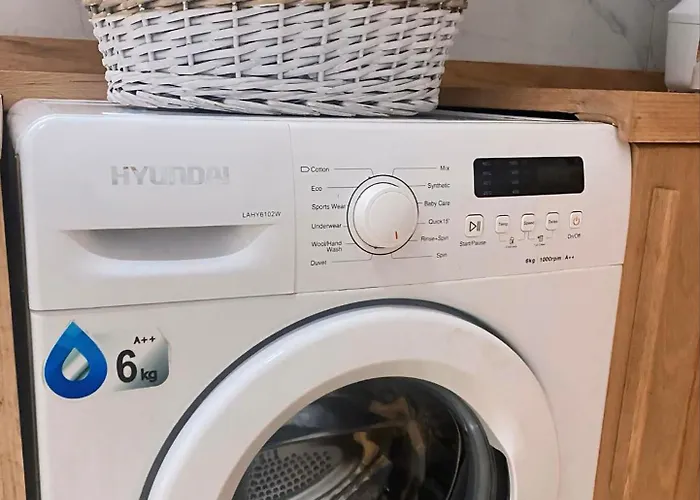 Rosy House - Comode House Near The