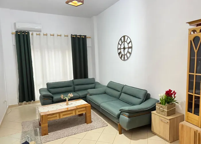 Rosy House - Comode House Near The Апартаменты