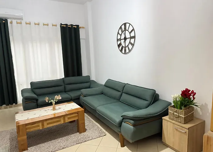 Rosy House - Comode House Near The Голем