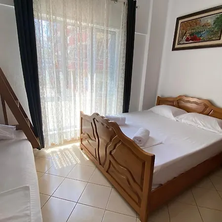 Rosy House - Comode House Near The 公寓